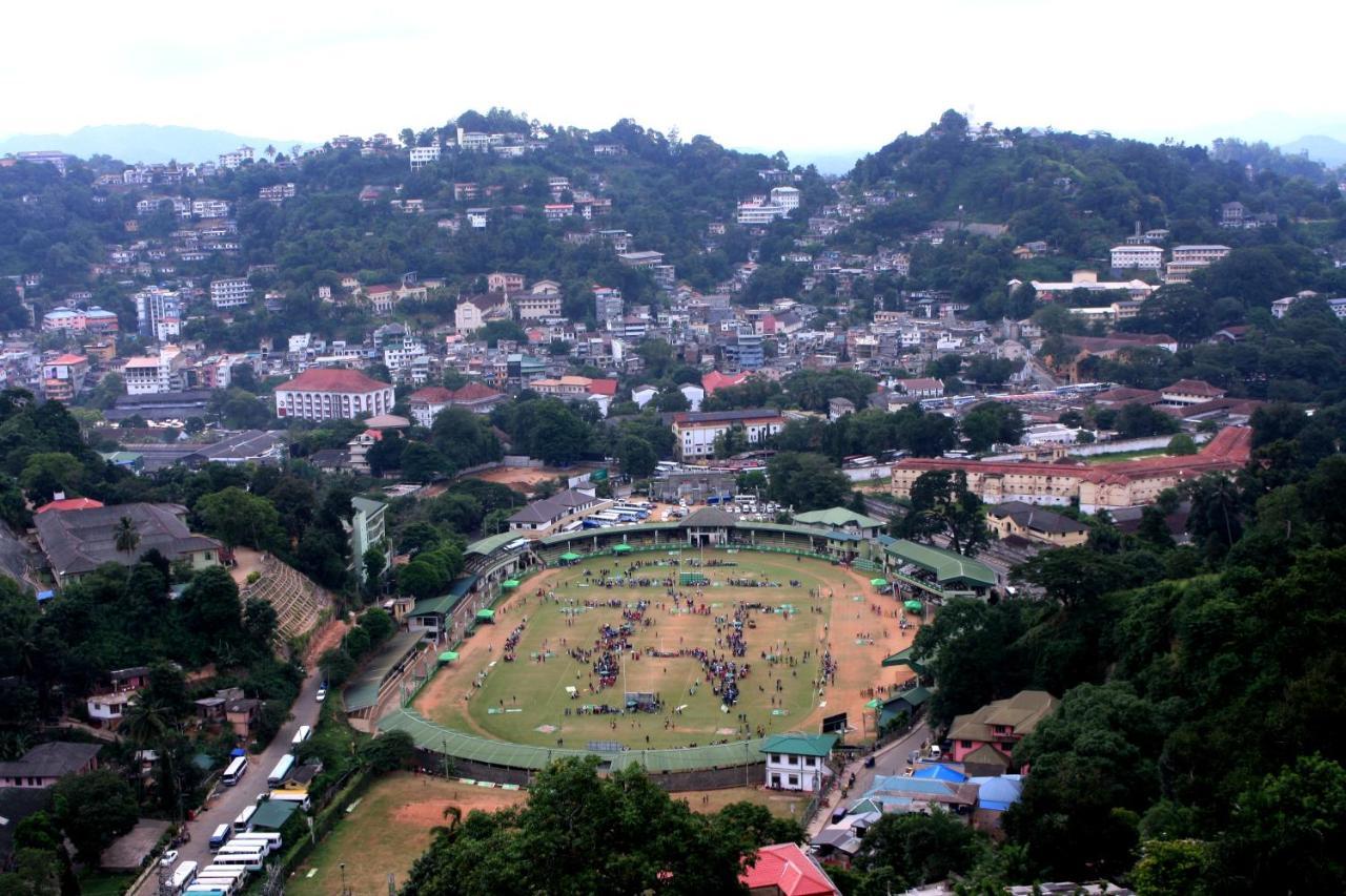 The Peak Pavilion Kandy Eksteriør billede